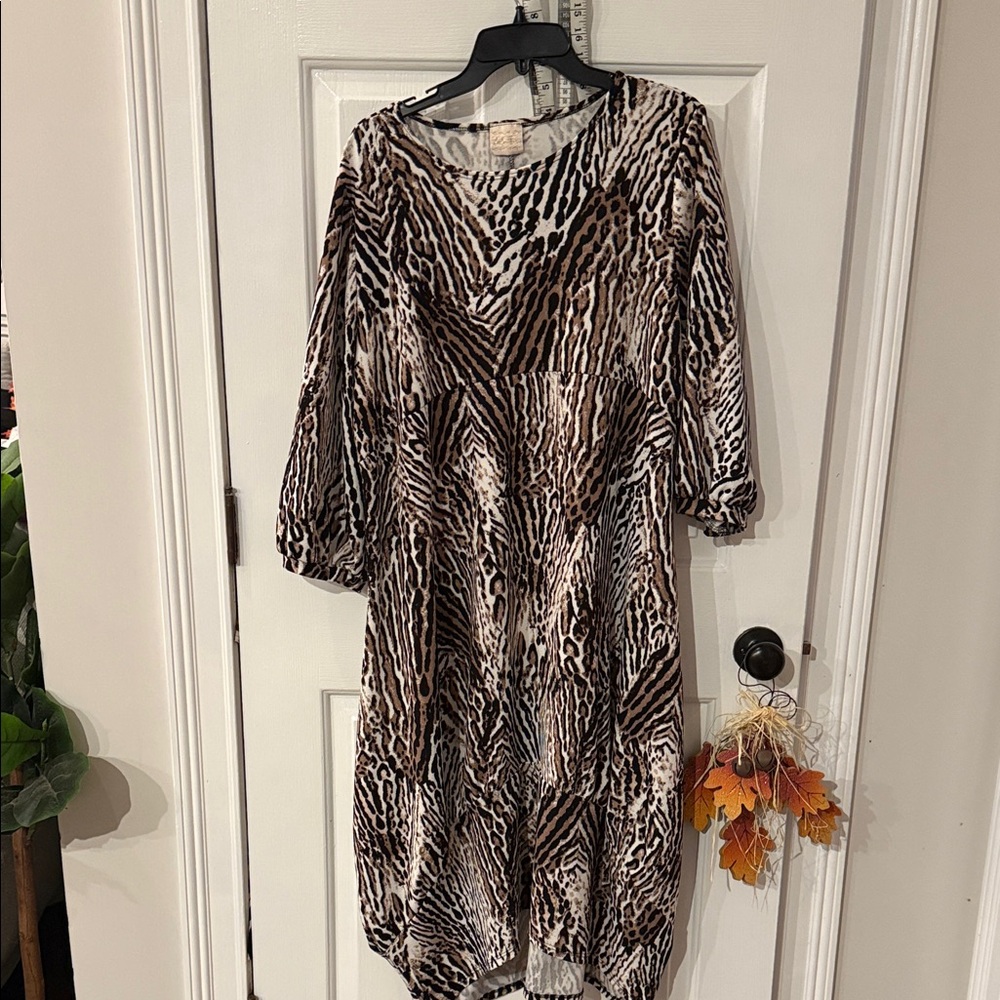 Elegant Long Sleeve Animal Print Dress